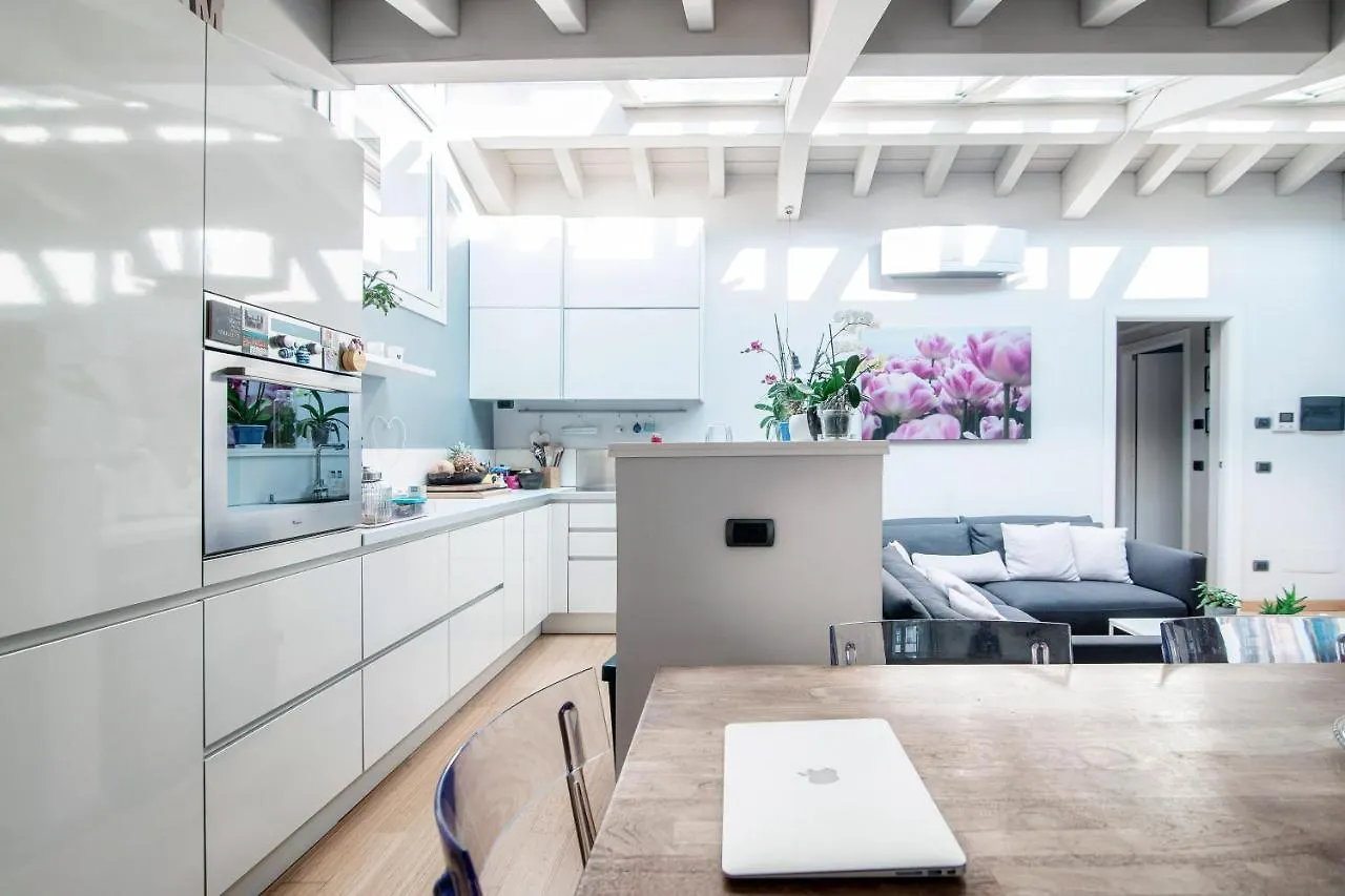 Joivy Isotta'S House With 2 Cosy Balconies Apartment Como Italy