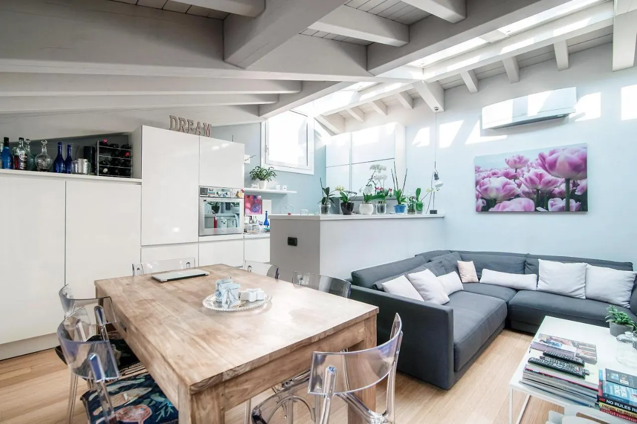 Ferienwohnung Joivy Isotta'S House With 2 Cosy Balconies Como