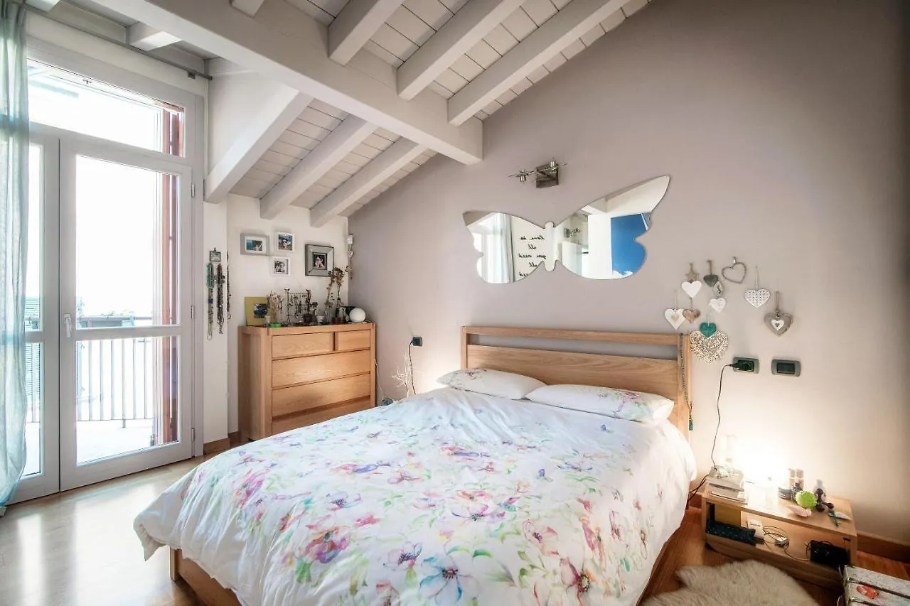 Joivy Isotta'S House With 2 Cosy Balconies Apartment Como