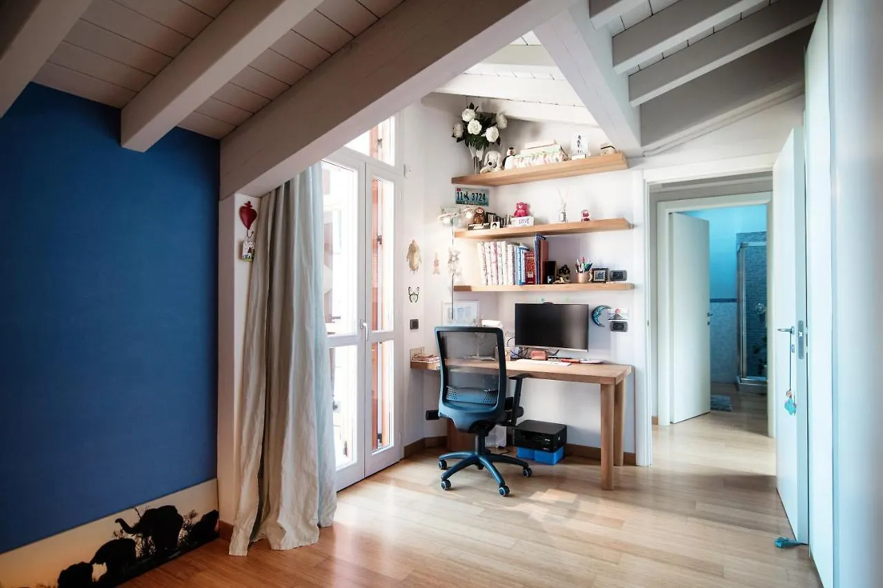 Joivy Isotta'S House With 2 Cosy Balconies Apartment Como